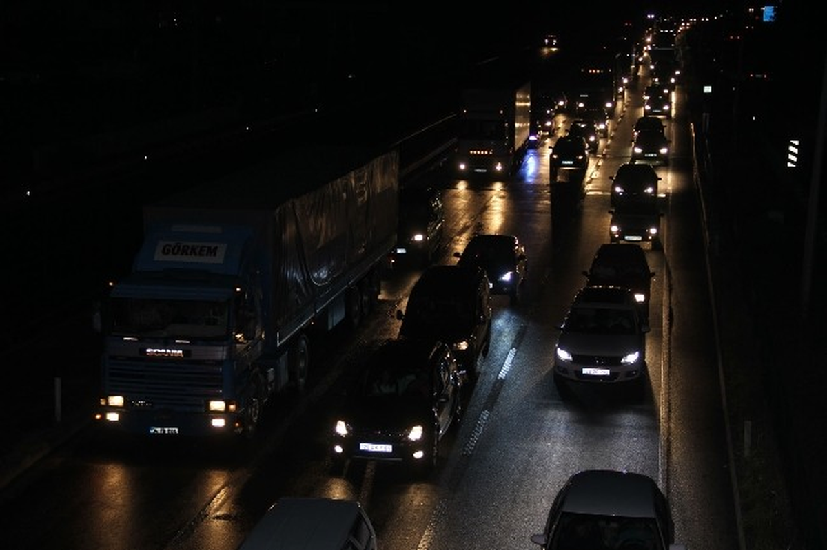 Giresun\'da Sağanak Karadeniz Sahil Yolunu Ulaşıma Kapattı