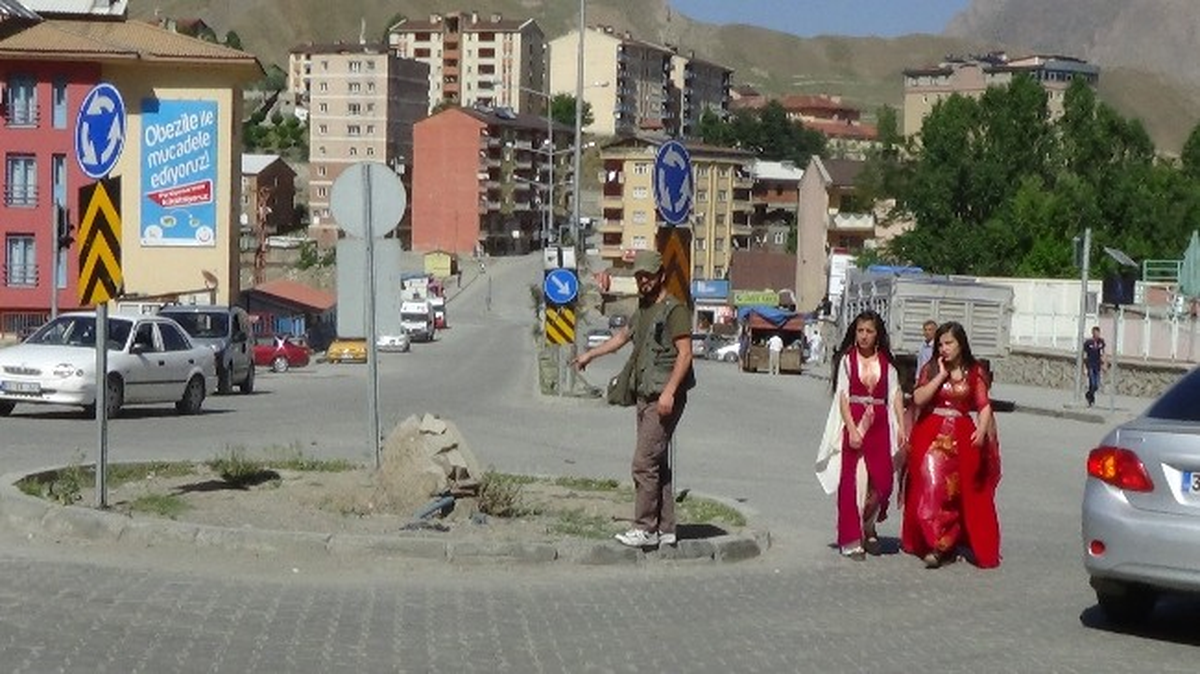 Hastane Önündeki Refüjler Onarılmayı Bekliyor