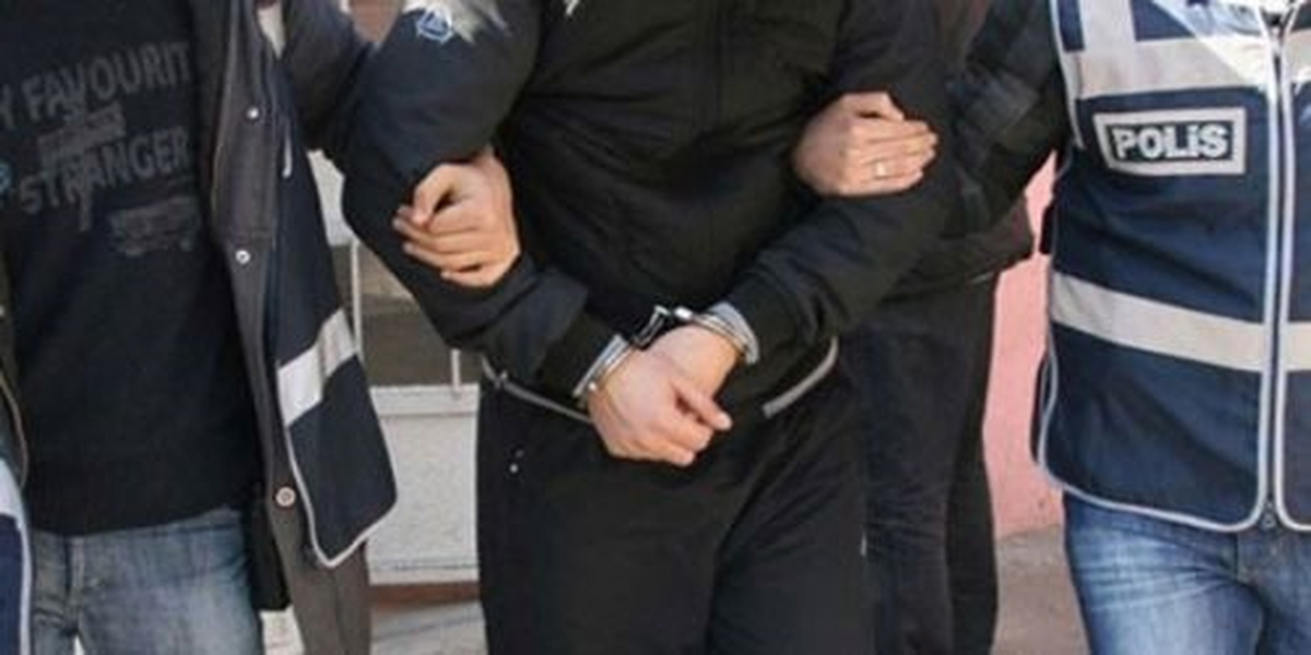 Hırsızlıklık İddiasıyla Tutuklandılar