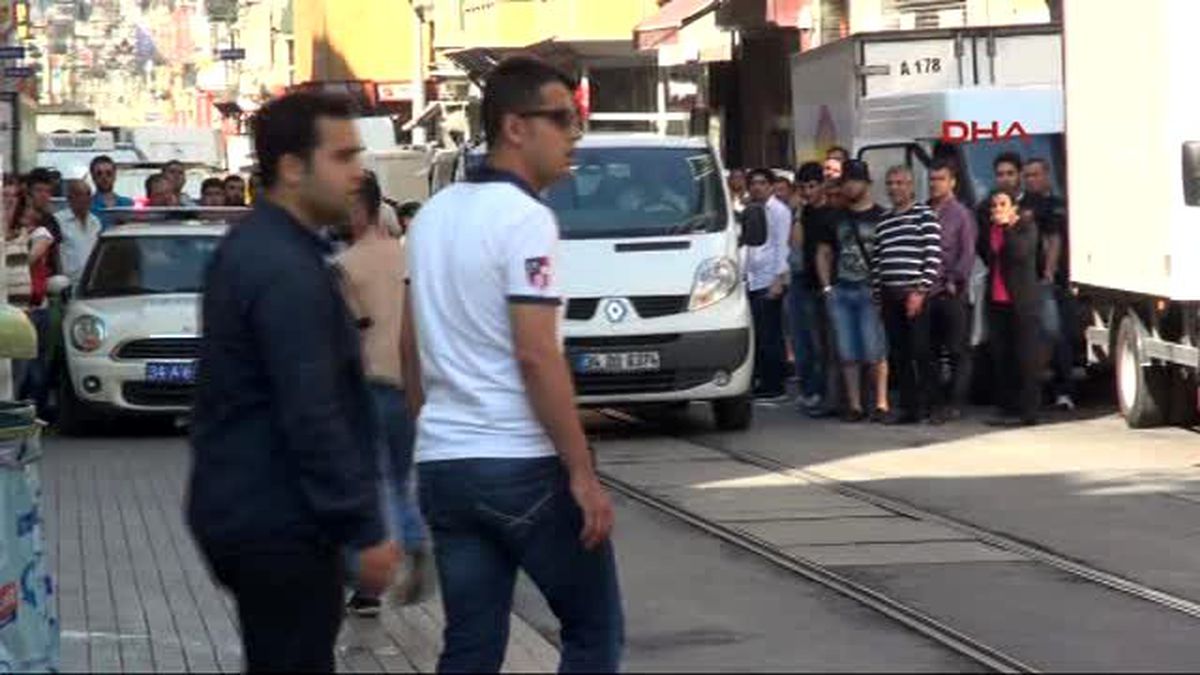 İstiklal Caddesi\'ni Birbirine Kattı, Tekme ile Etkisiz Hale Getirildi