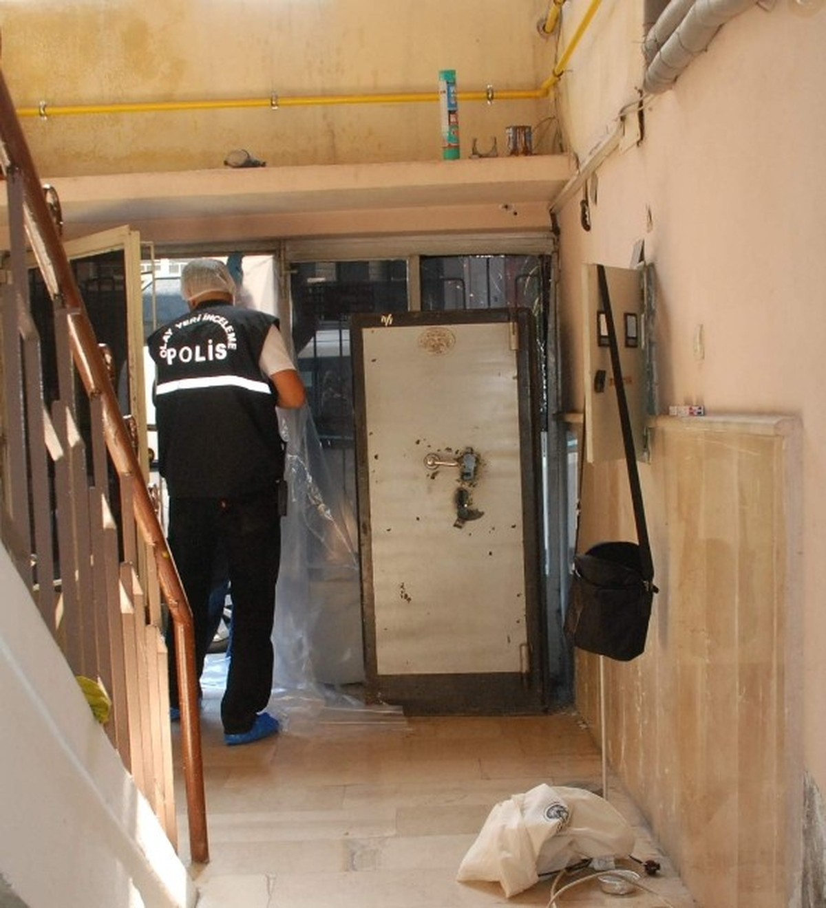 Kasa Boş Çıkınca Güvenlik Kamerası Kayıt Cihazını Çaldılar
