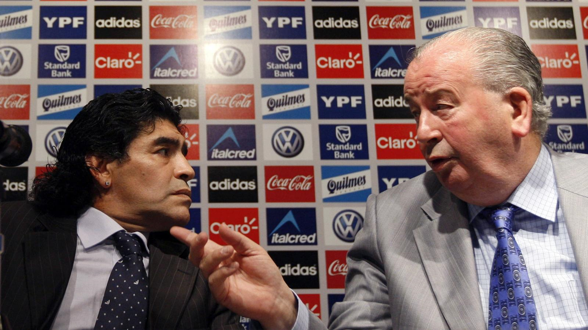 Maradona\'dan Grondona\'ya: Aptal Adam!