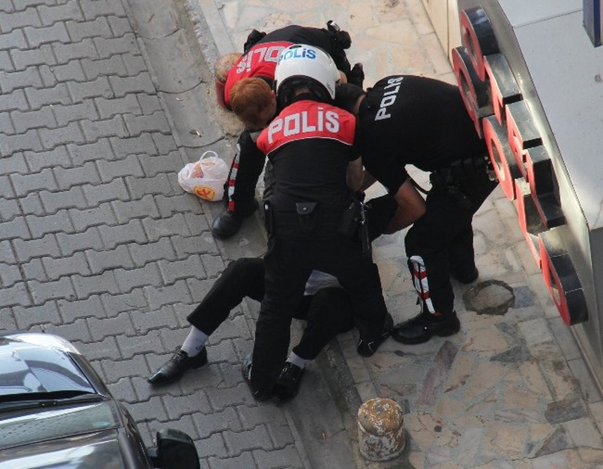 Motosiklet Sürücüsü Kaçtı, Polis Yakaladı