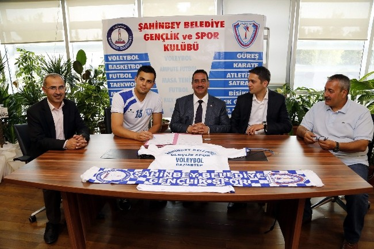Şahinbey Voleybol Takımına Halk Bankasından Oyuncu Transferi