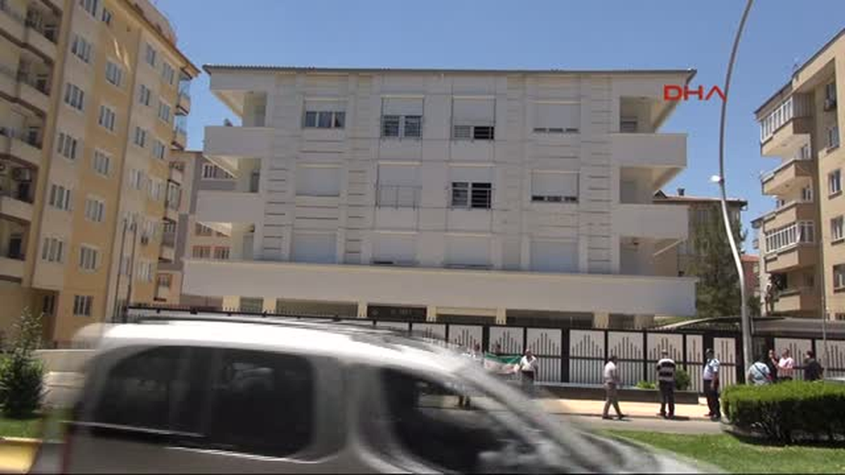 Şanlıurfa\'da Yaşayan Suriyelilerden Gaziantep\'te Protesto
