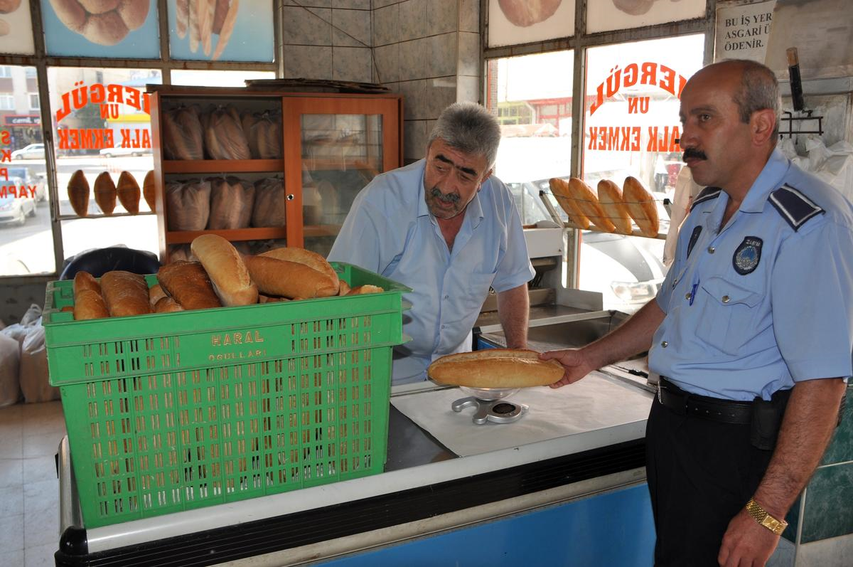 Suşehri\'de Unlu Mamul Üreten İş Yerleri Denetlendi