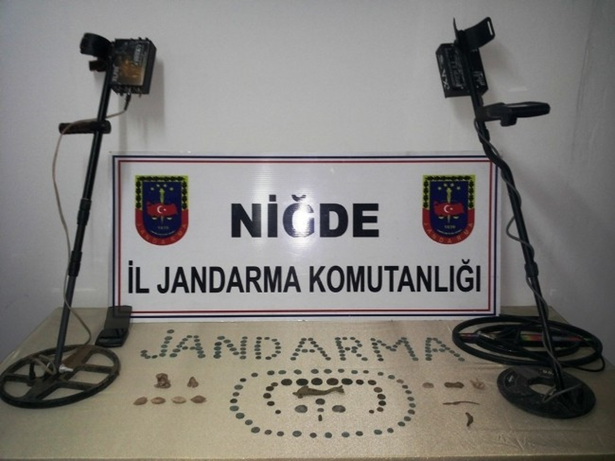 Tarihi Eser Kaçakçıları Jandarmadan Kaçamadı