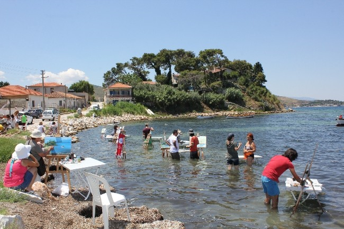 Urla\'da Sanat Denize Taştı