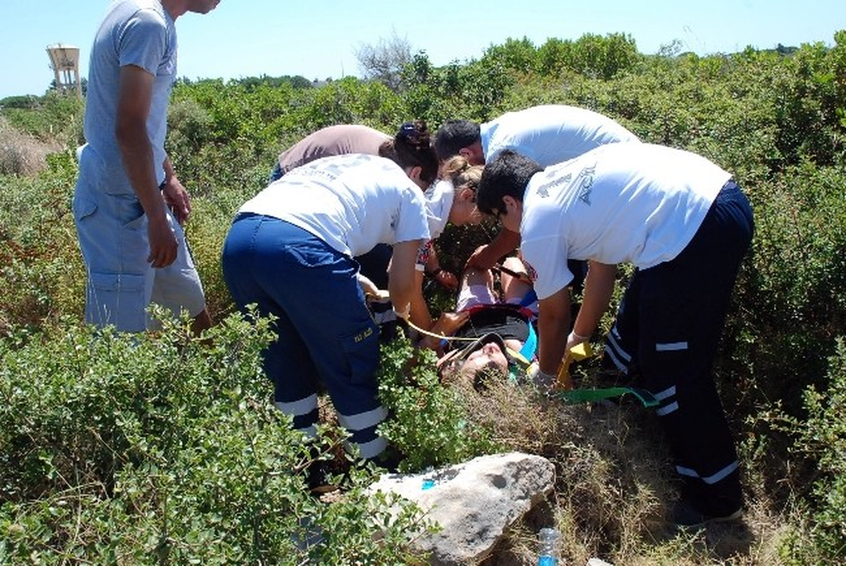 Virajı Alamayan Sürücü Yabancı Turistte Çarptı
