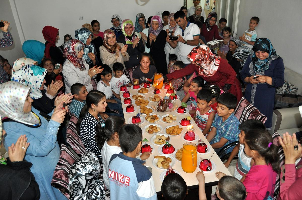 Yetim Çocuklar Doğum Günlerini Kutladı