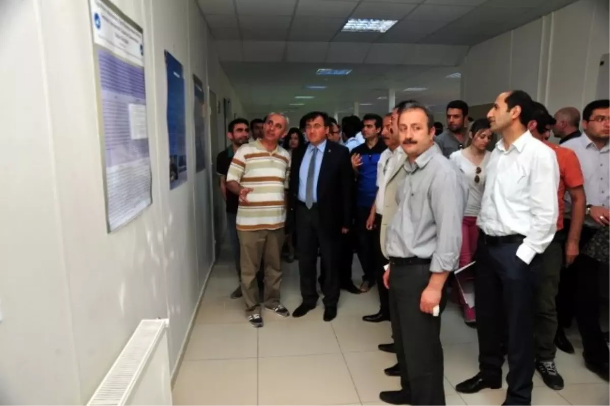 YYÜ, Eğitim Yönetimi Bilgi Şöleni Düzenledi