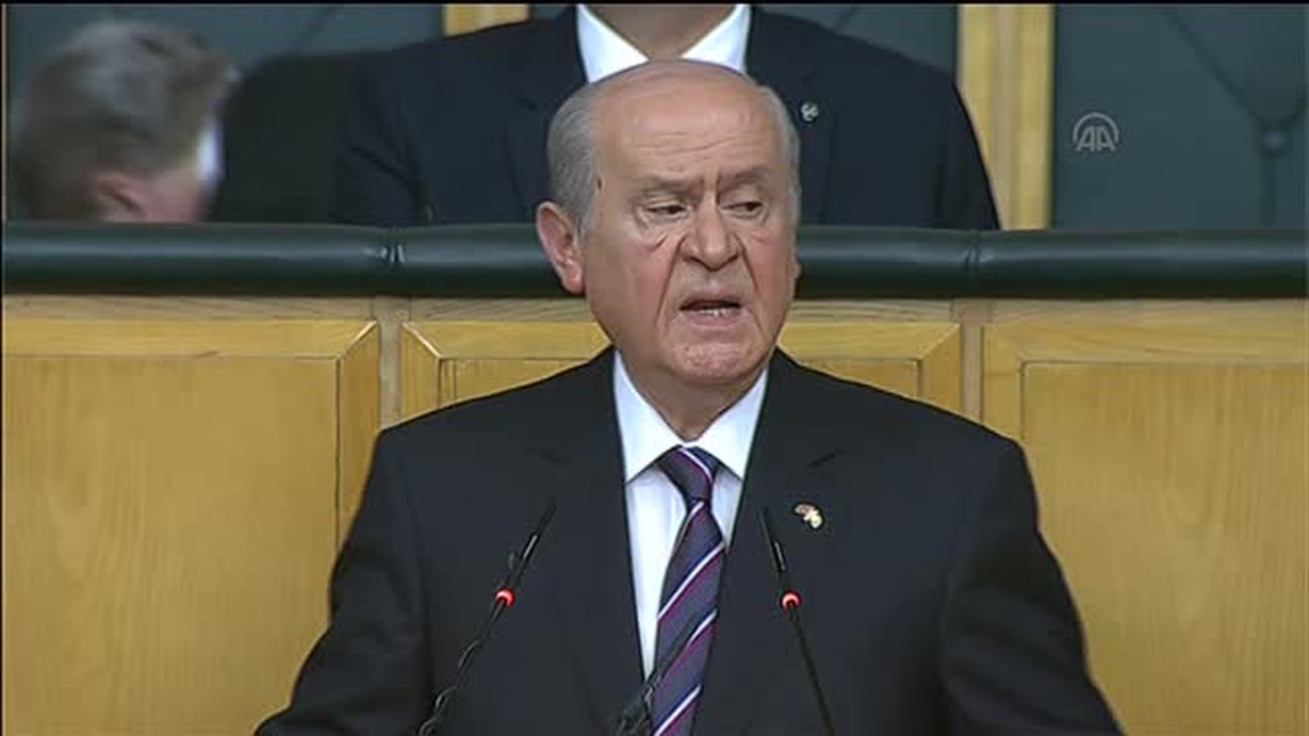 Bahçeli: \'\'Sayın Ekmeleddin İhsanoğlu, yalnızca ve yalnızca büyük Türk milletinin adayıdır" -
