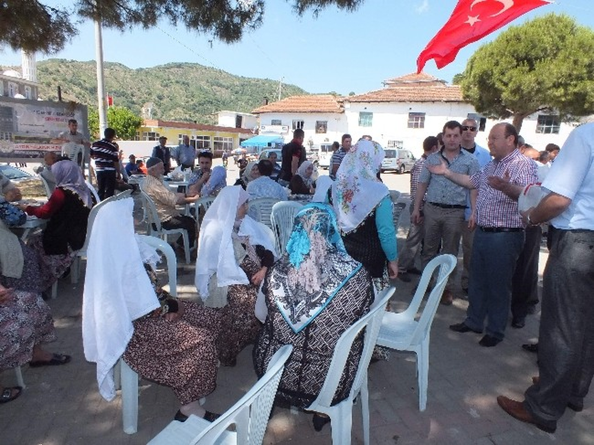 Başkan Özakcan, Köy Ziyaretlerini Sürdürüyor