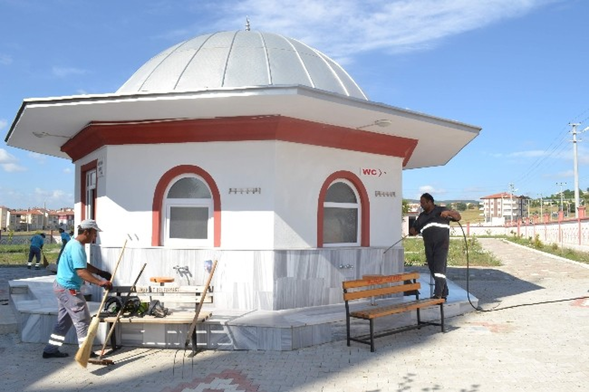 Camilere Ramazan Ayı Temizliği