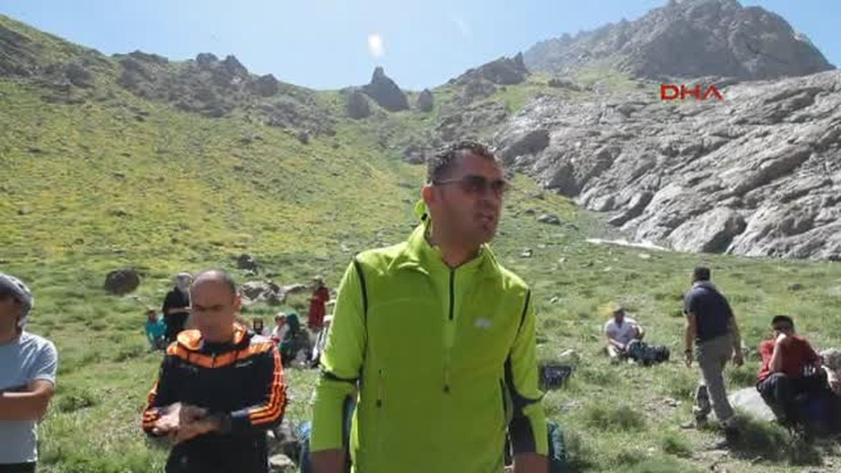 Cilo\'nun Karlı Dağlarında Dört Mevsimi Bir Arada Yaşadılar