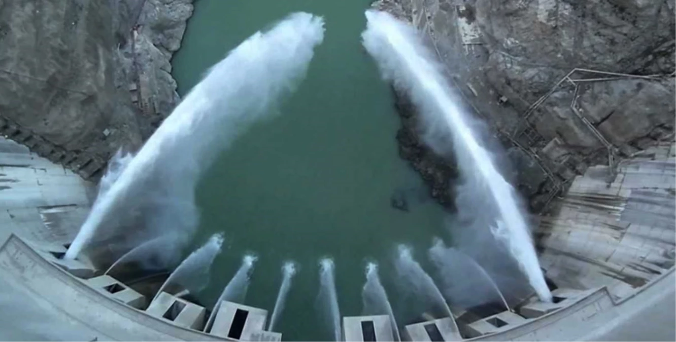 Adnan Menderes Barajında Elektrik Üretimi