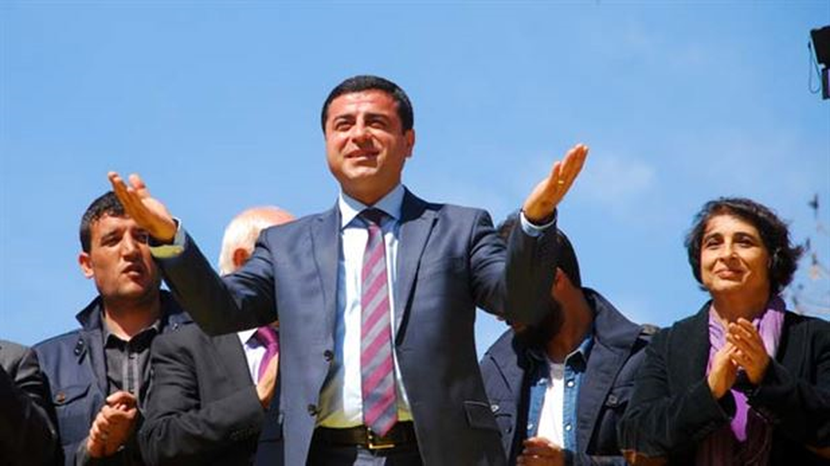 Demirtaş : Devleti Ele Geçirmeye Değil Ele Geçirilmiş Devleti Halka İade Etmeye Geliyoruz