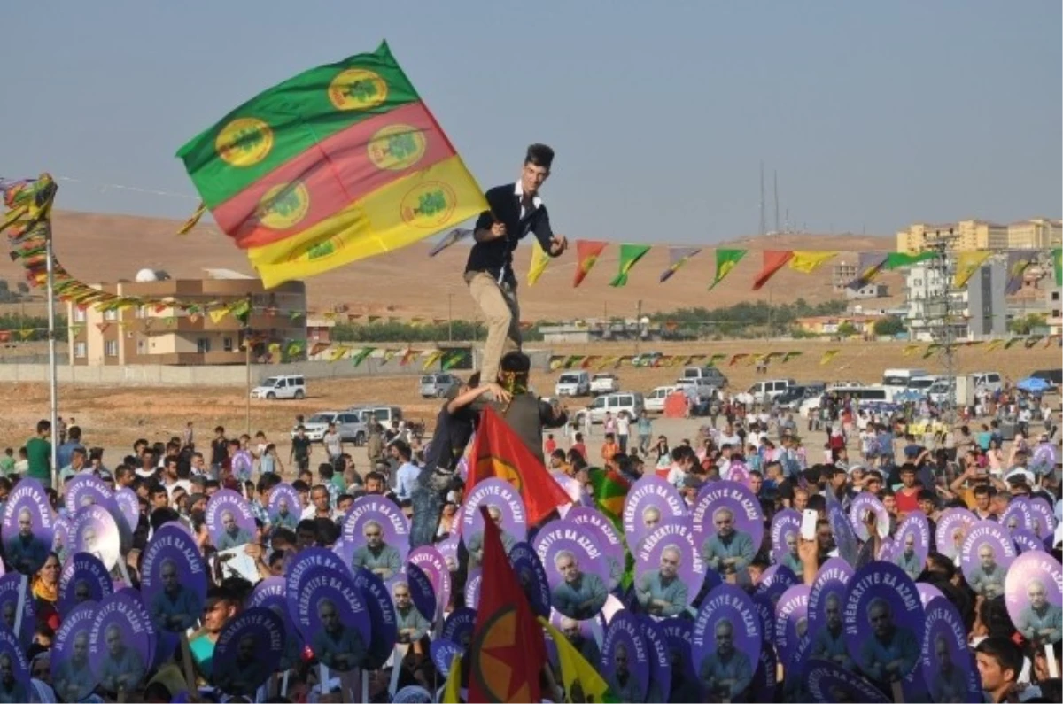 Hdp\'li Pervin Buldan Konuşması Sırasında Bayıldı