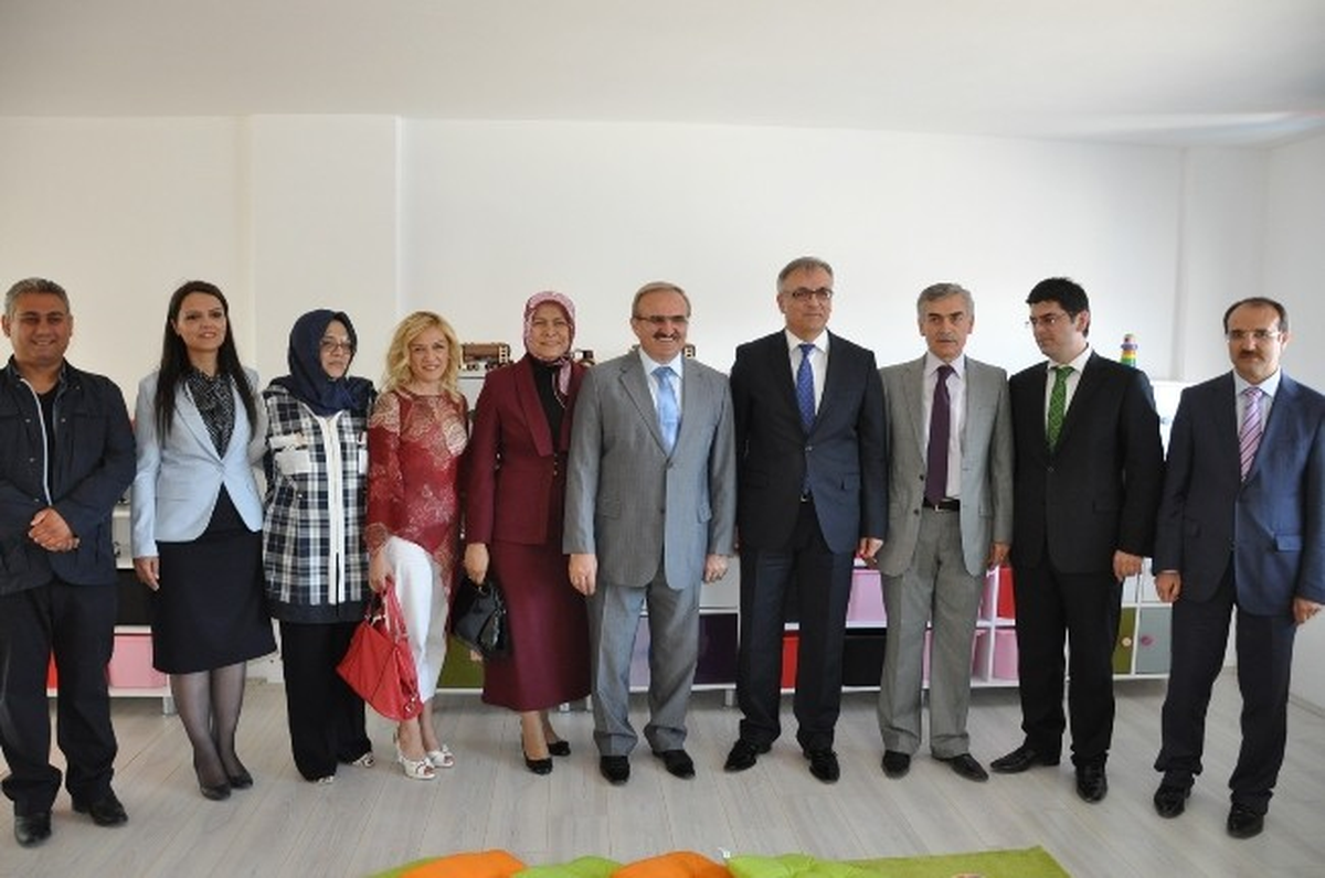 İnegöl\'de Kreş Açan Vali Karaloğlu Açıklaması