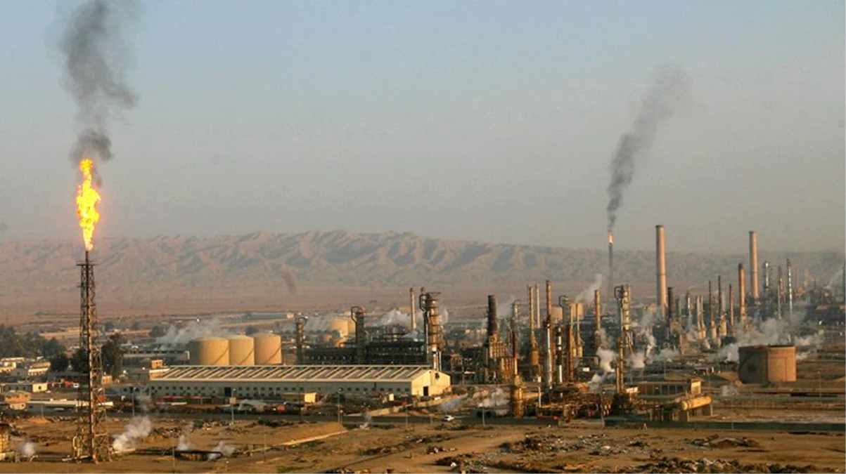 Irak, IŞİD\'in Elindeki Beici Petrol Rafinerisini Bombaladı