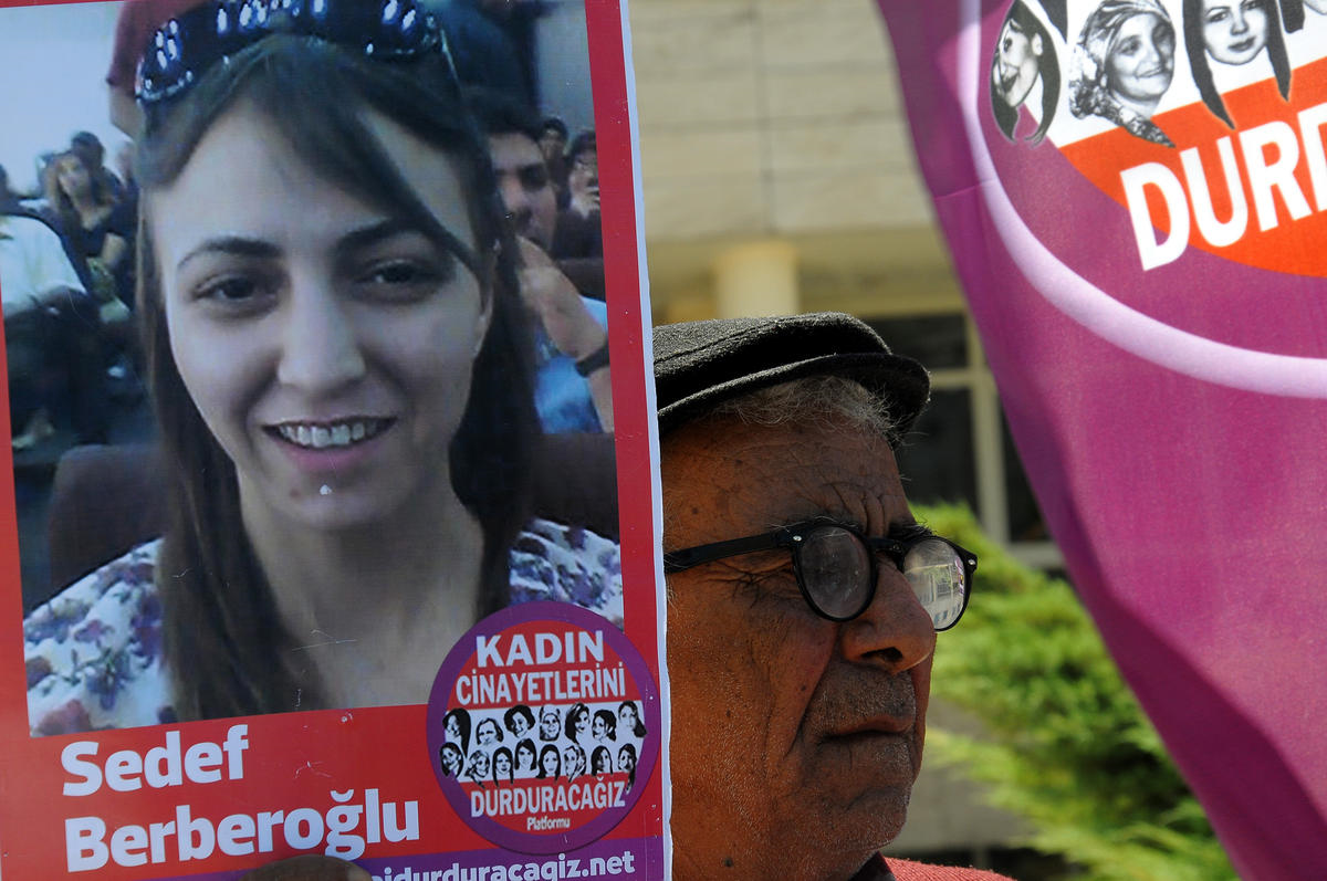 Kadın Cinayetleri, Muğla\'da Protesto Edildi