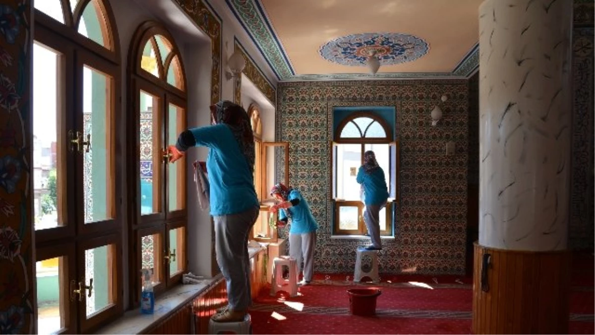 Malatya\'da Camiler Ramazana Hazırlanıyor