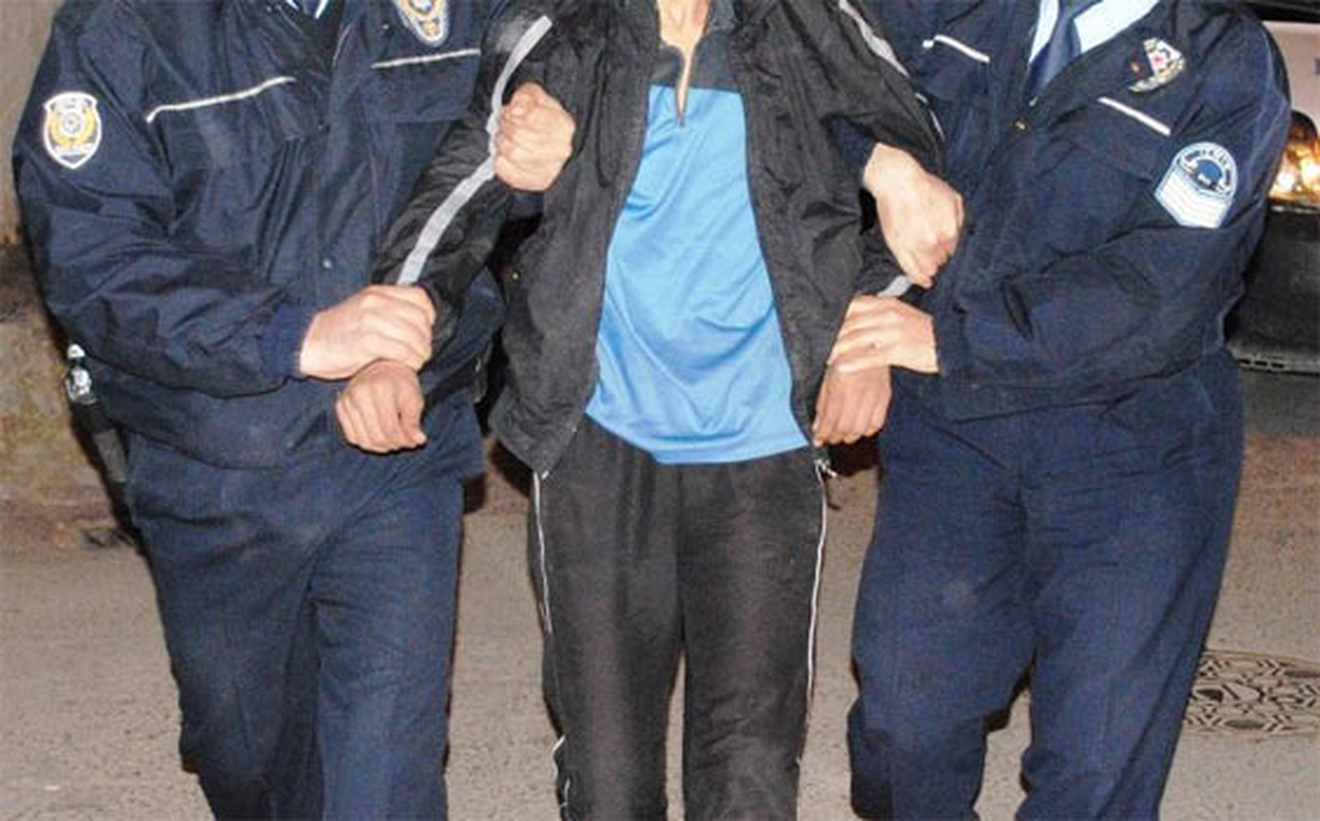 Marmaris\'te Yardım Etme Bahanesiyle Turistlerin Parasının Çalınması