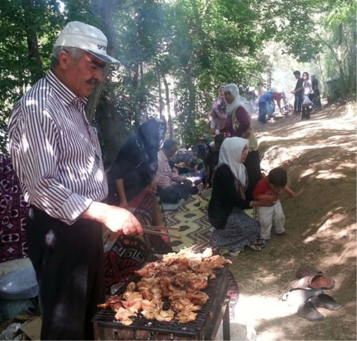 Ramazan Öncesi Sahil Doldu Taştı