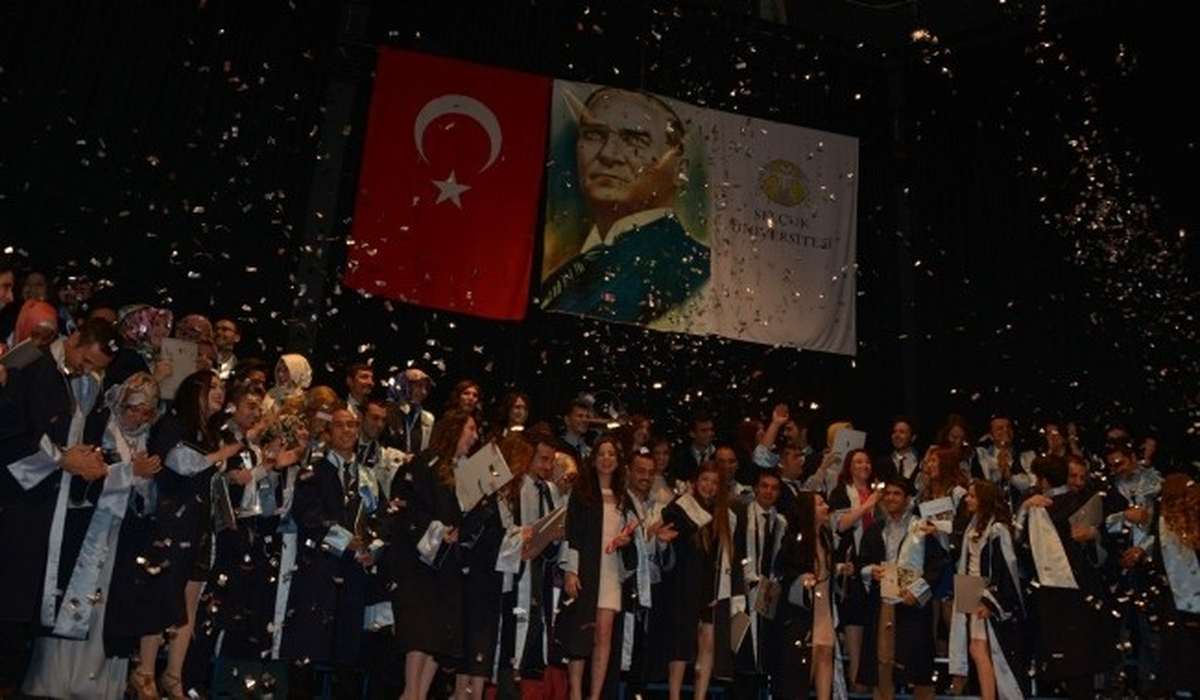Selçuk\'un Mezuniyet Gururu