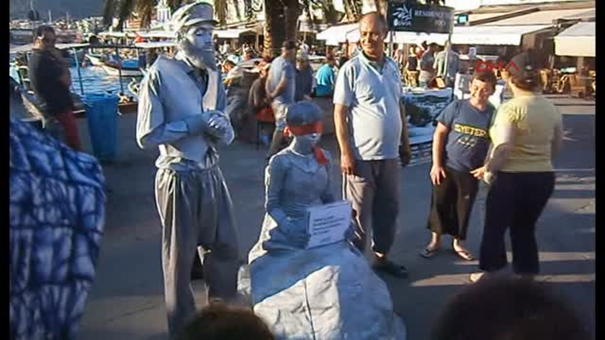Foça\'da Çocuk Gelin ve Kadın İstismarına Dikkat Çektiler