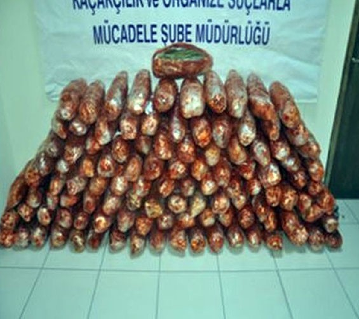 Sucuk Arasında Uyuşturucu Sevkıyatı