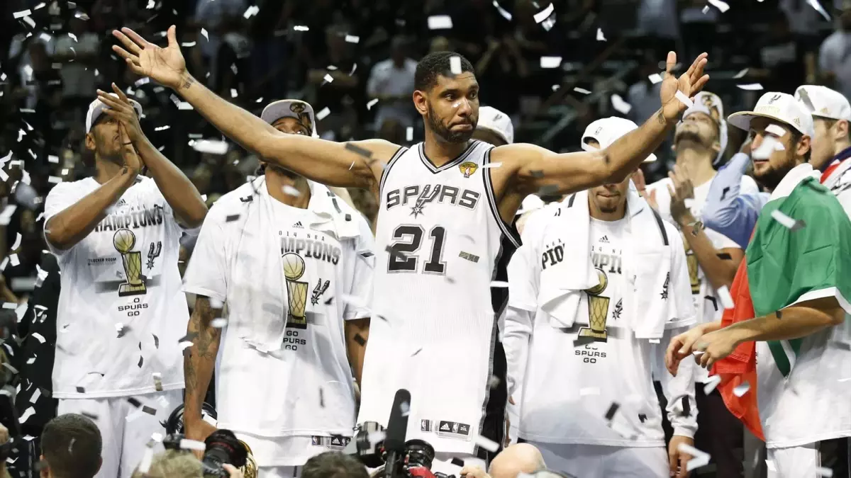 Tim Duncan Bir Yıl Daha San Antonio\'da