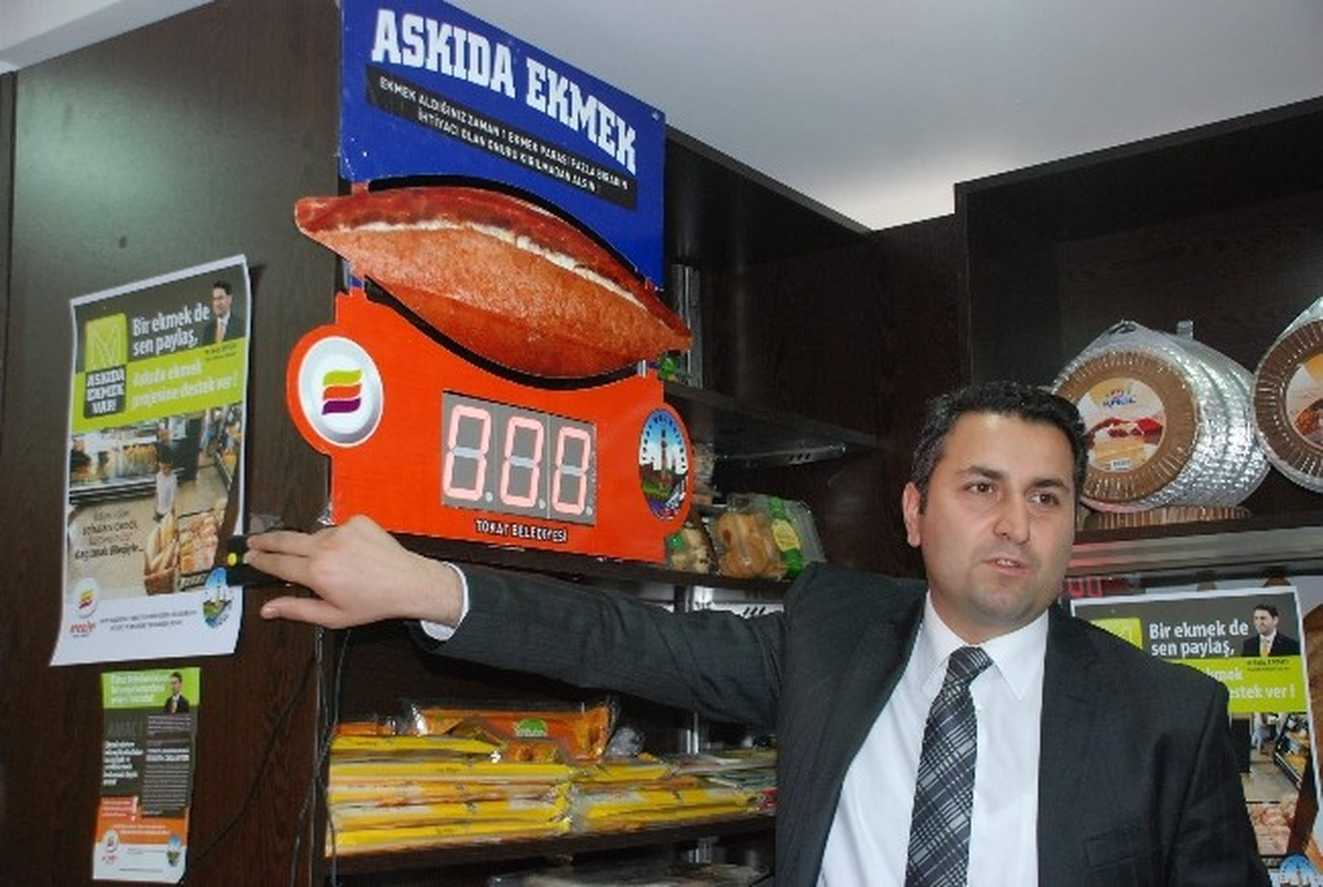 Tokat\'ta Askıda Ekmek Uygulaması
