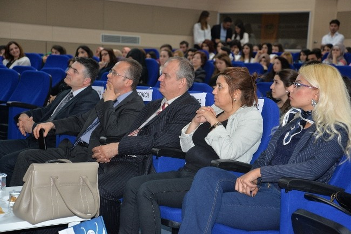Üniversitelilere Mikro Beden Dili Anlatıldı