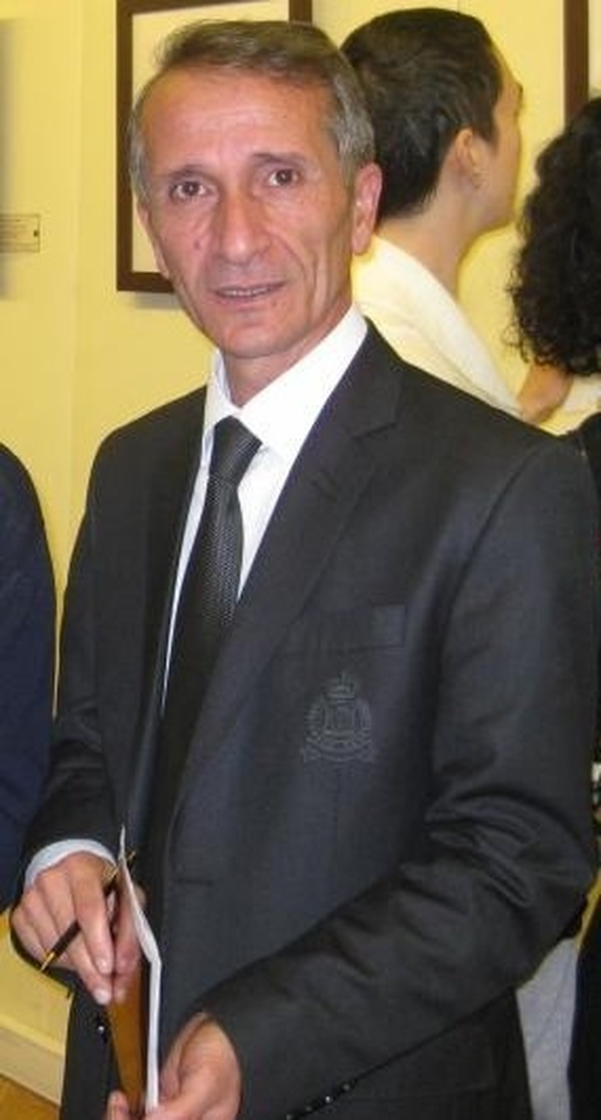 Yazar Akın Avrupa\'ya Gidiyor
