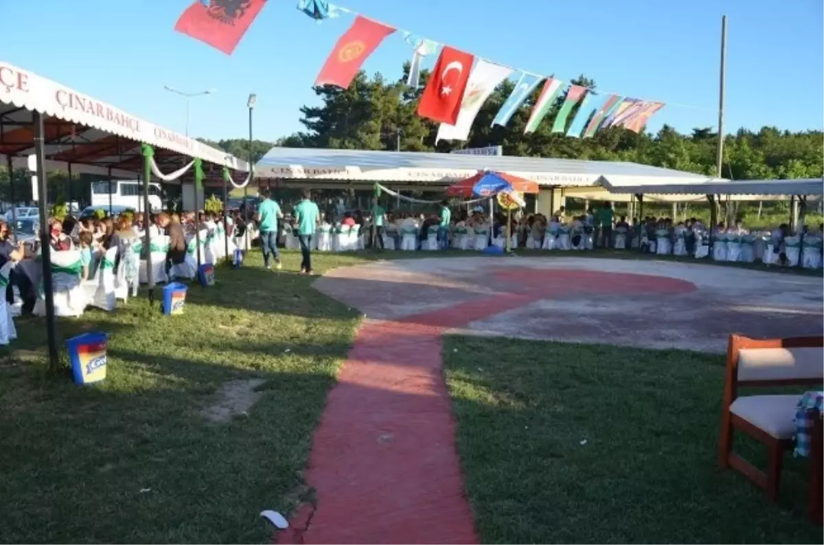 12'nci Geometri Sempozyumu Katılımcılarına Yemek Verildi