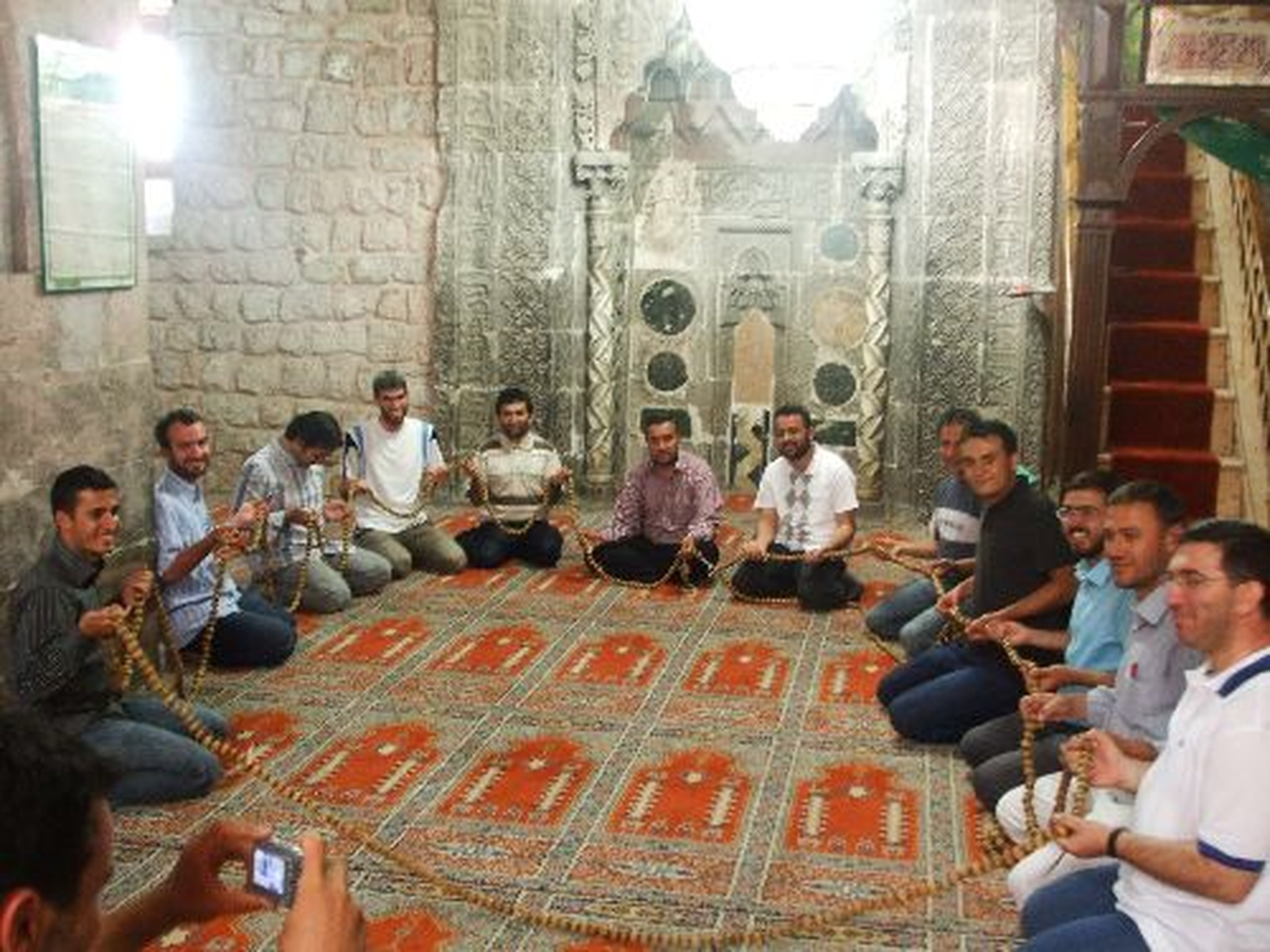 Kayseri\'de 20 Metrelik 738 Yıllık Tesbih Ramazan\'a Hazır