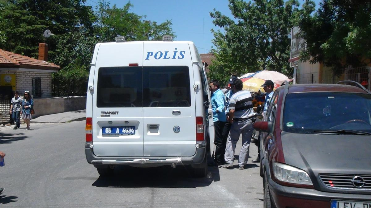Aksaray\'da Bıçaklı Kavga: 1 Yaralı