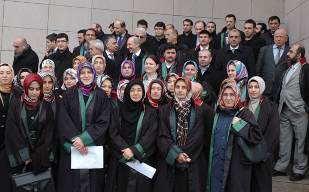 Anayasa Mahkemesi'nden Duruşmada Başörtüsü Kararı