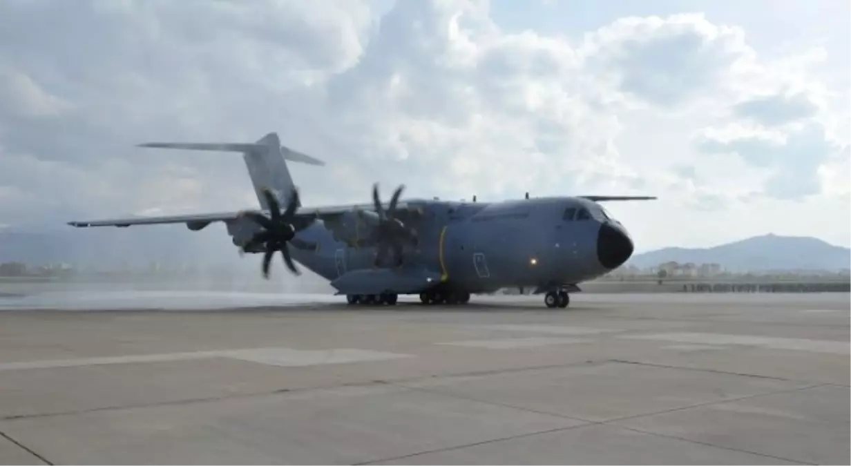 Türkiye\'nin İlk Airbus A400m Nakliye Uçağı \'Atlas\' 53 Saat Uçtu