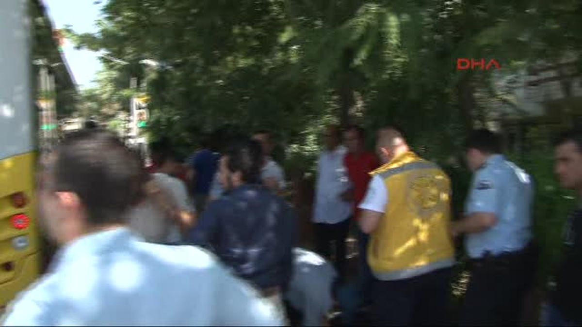 Başbakan Erdoğan\'ın Kısıklı\'daki Evinin Önünde Kaza