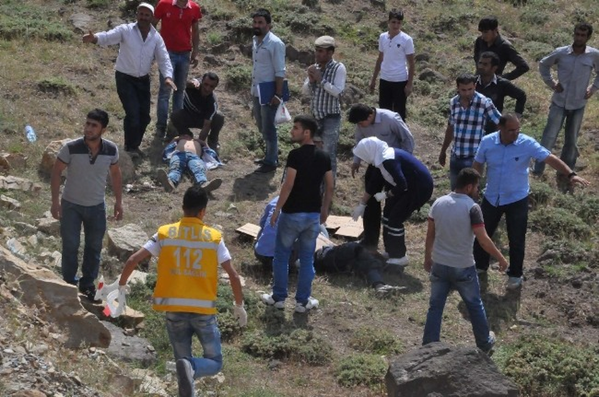 Bitlis\'te Trafik Kazası: 3 Yaralı