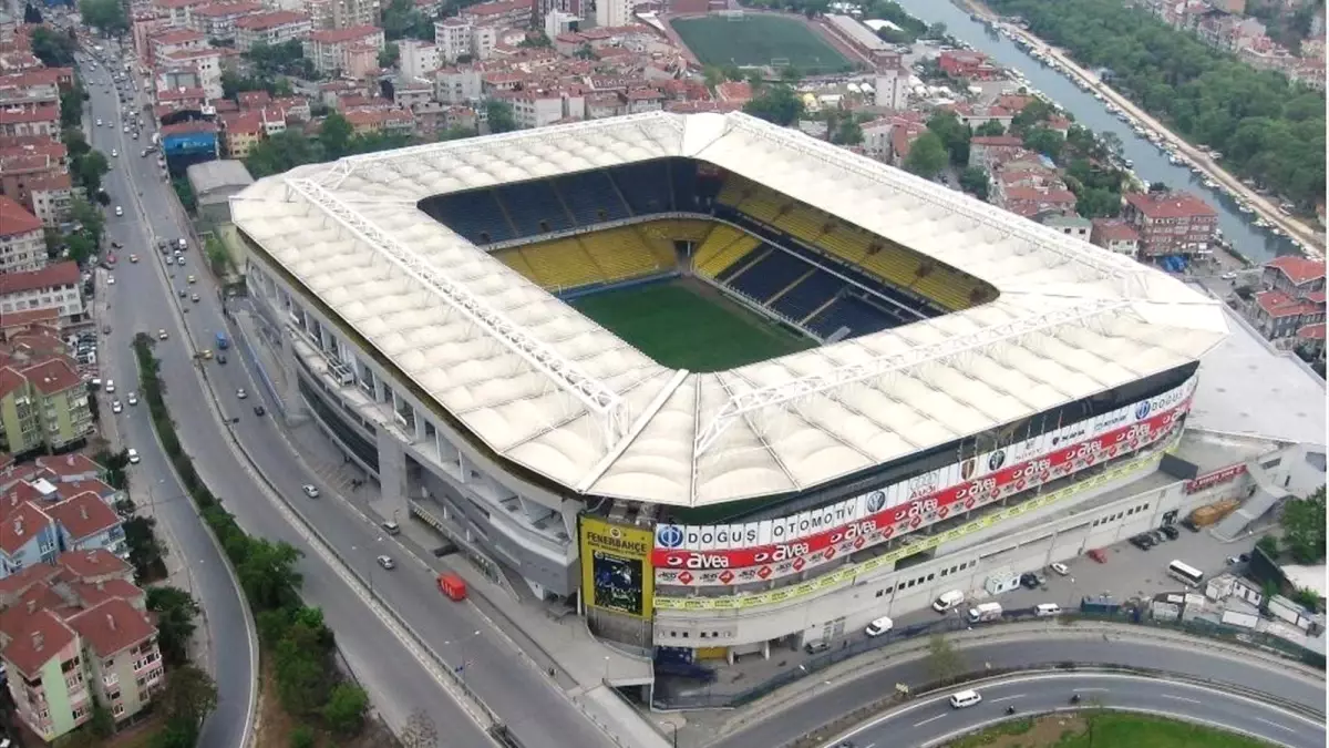 Çekler, Fenerbahçe Şükrü Saracoğlu Stadı\'nı İnceledi