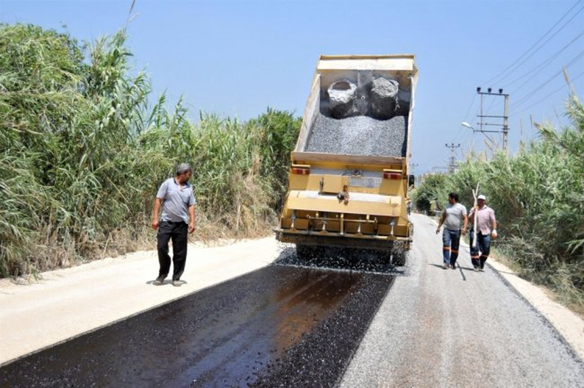 Erdemli Belediyesi\'nden Asfalt Çalışması