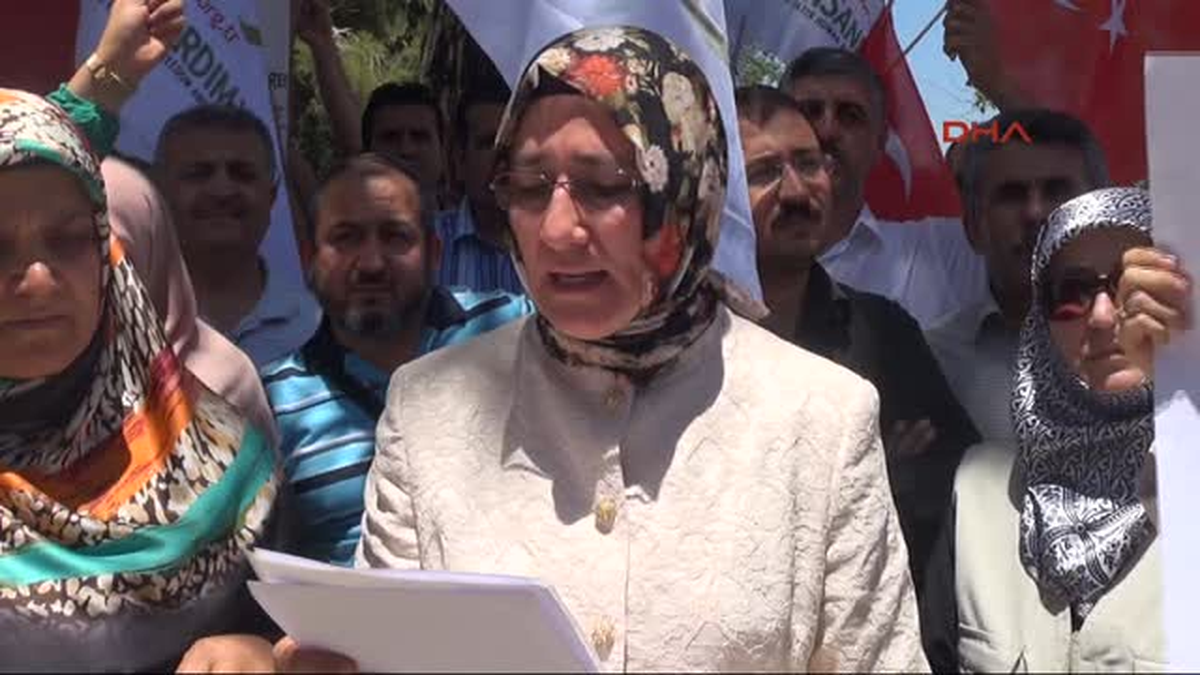 Gaziantep\'te Kadınlardan Çocukları Dağa Kaçırılan Annelerin Eylemine Destekgaziantep\'te Kadınlardan...