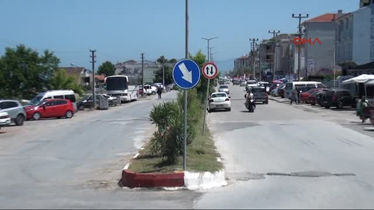 Halk Plajındaki Kadınlara \'Kapanın\' Brosürü Dağıtıldı