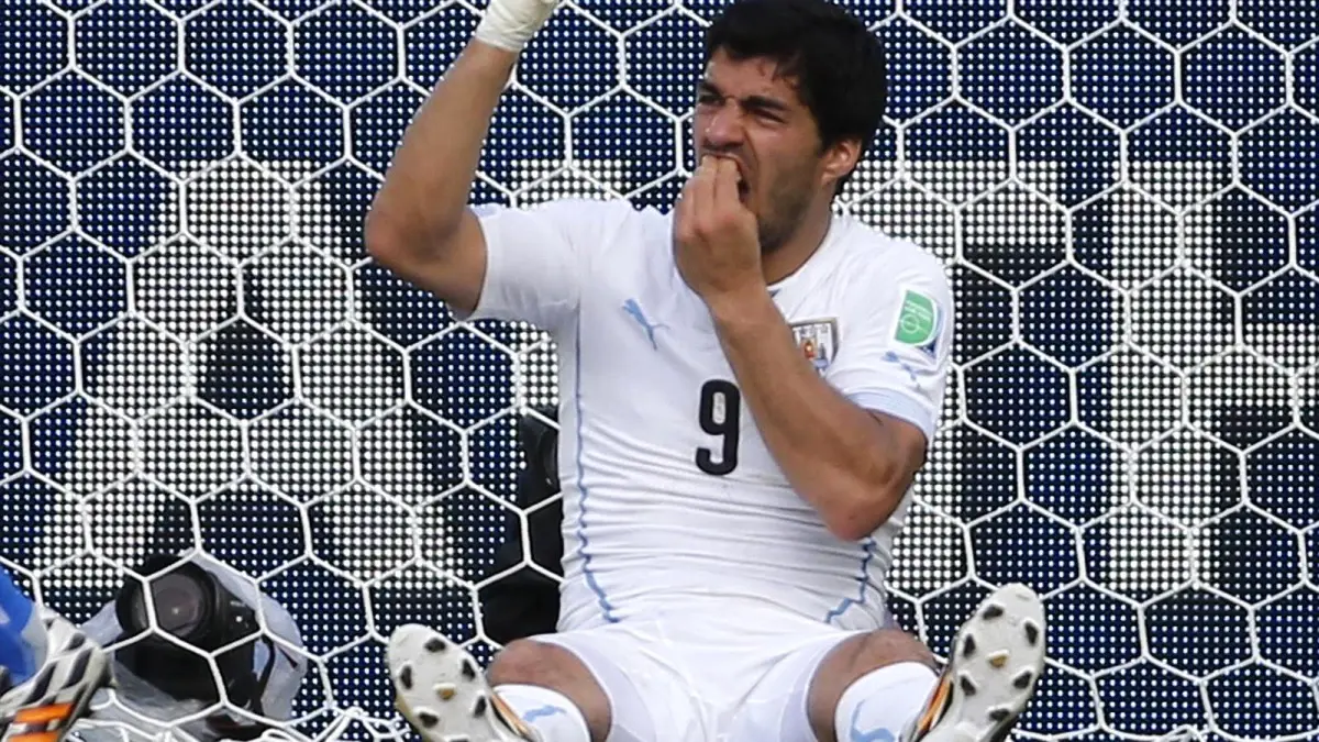 İngiliz Bahis Şirketi, Suarez ile Olan Sözleşmesini Gözden Geçirecek