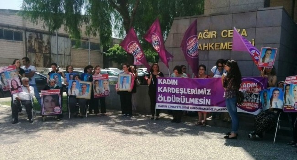 İzmir\'de Eski Nişanlı Cinayeti Davası Görüldü