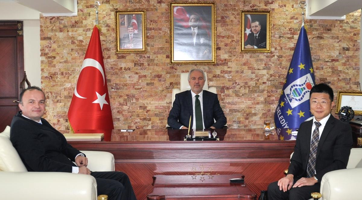 Japon Akademisyenden Başkan Saraçoğlu\'na Ziyaret