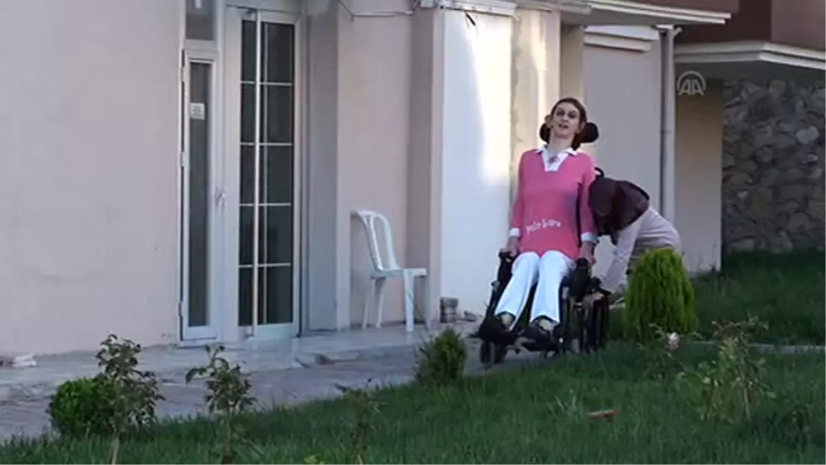 "Karabüklü Rümeysa" 2,13 metrelik boyuyla dünya rekoru kırdı